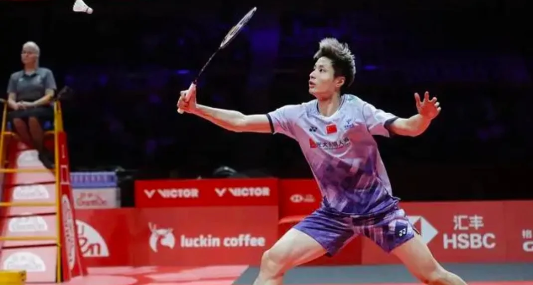 一场比赛中球员技术展示完美，赢得观众掌声