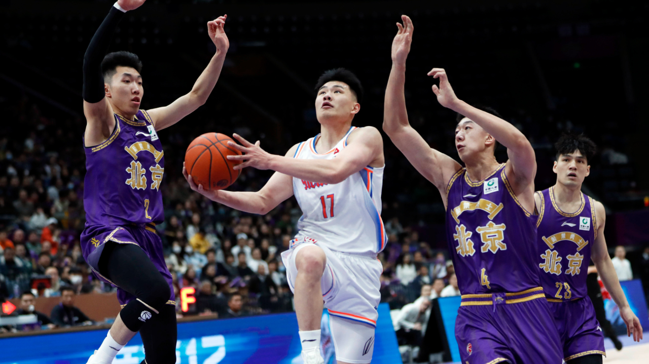 四川男篮主场获胜,结束连败 四川男篮主场获胜,结束连败