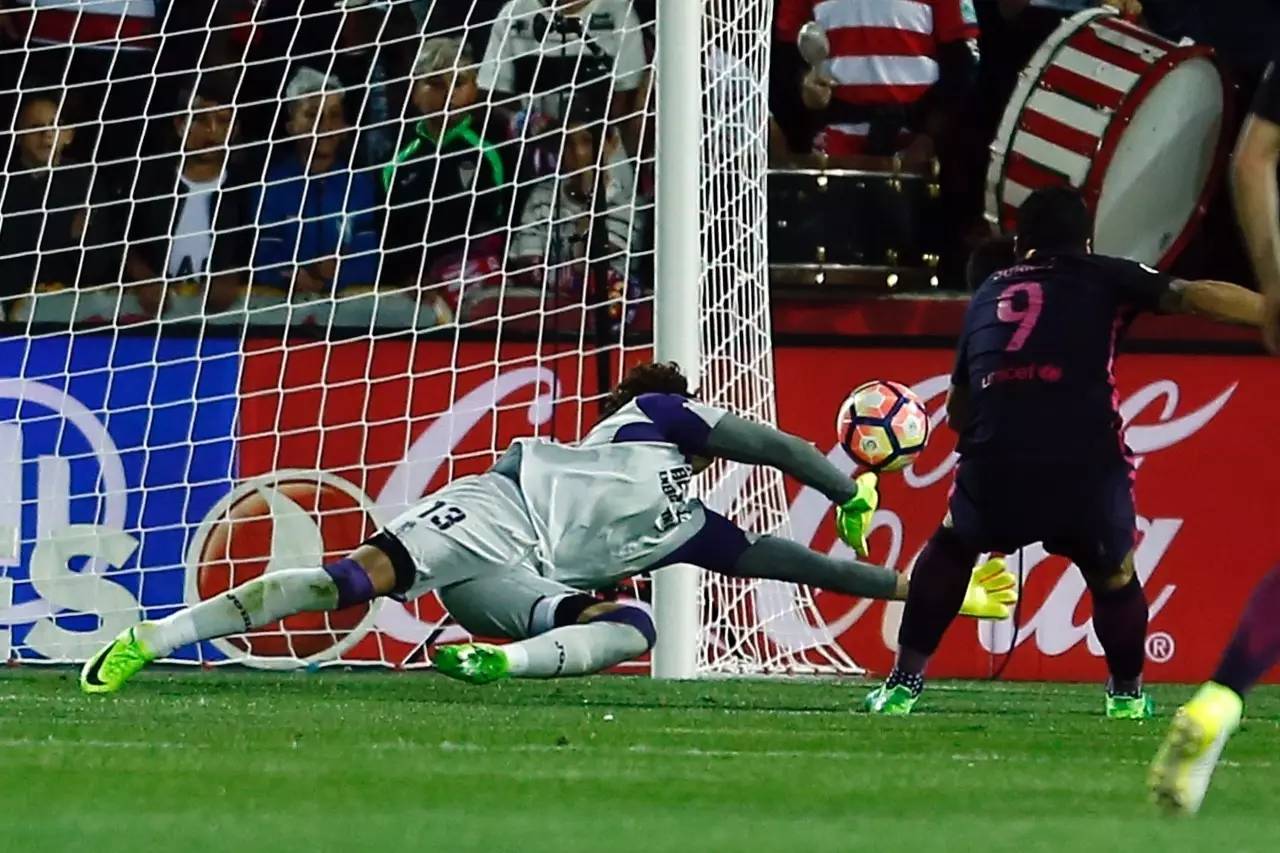 格拉纳达主场击败对手保持领先的简单介绍