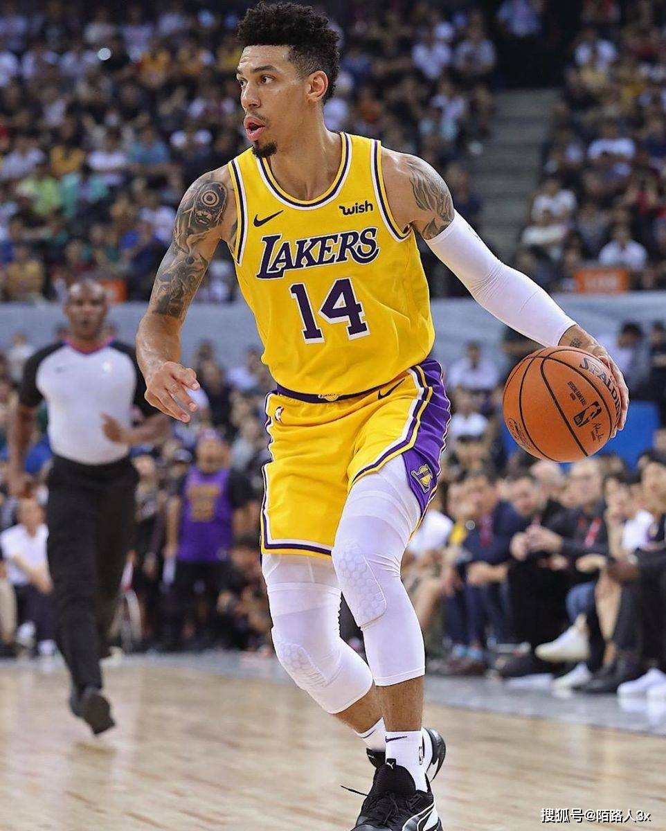 爱游戏-关于篮网队传奇球星回归领队，为球队带来新希望的信息