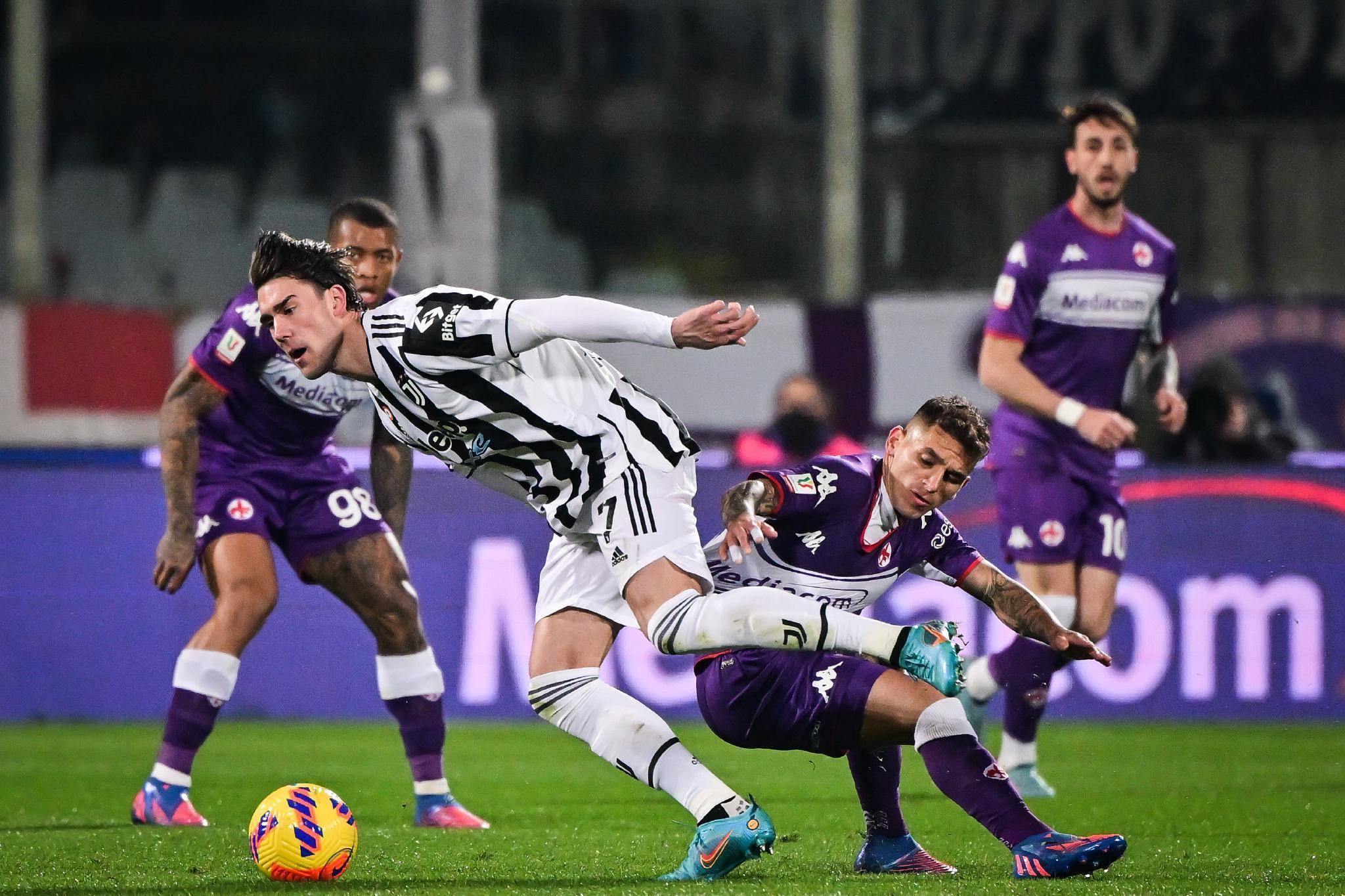 佛罗伦萨主场击败维罗纳，豪取三分的简单介绍