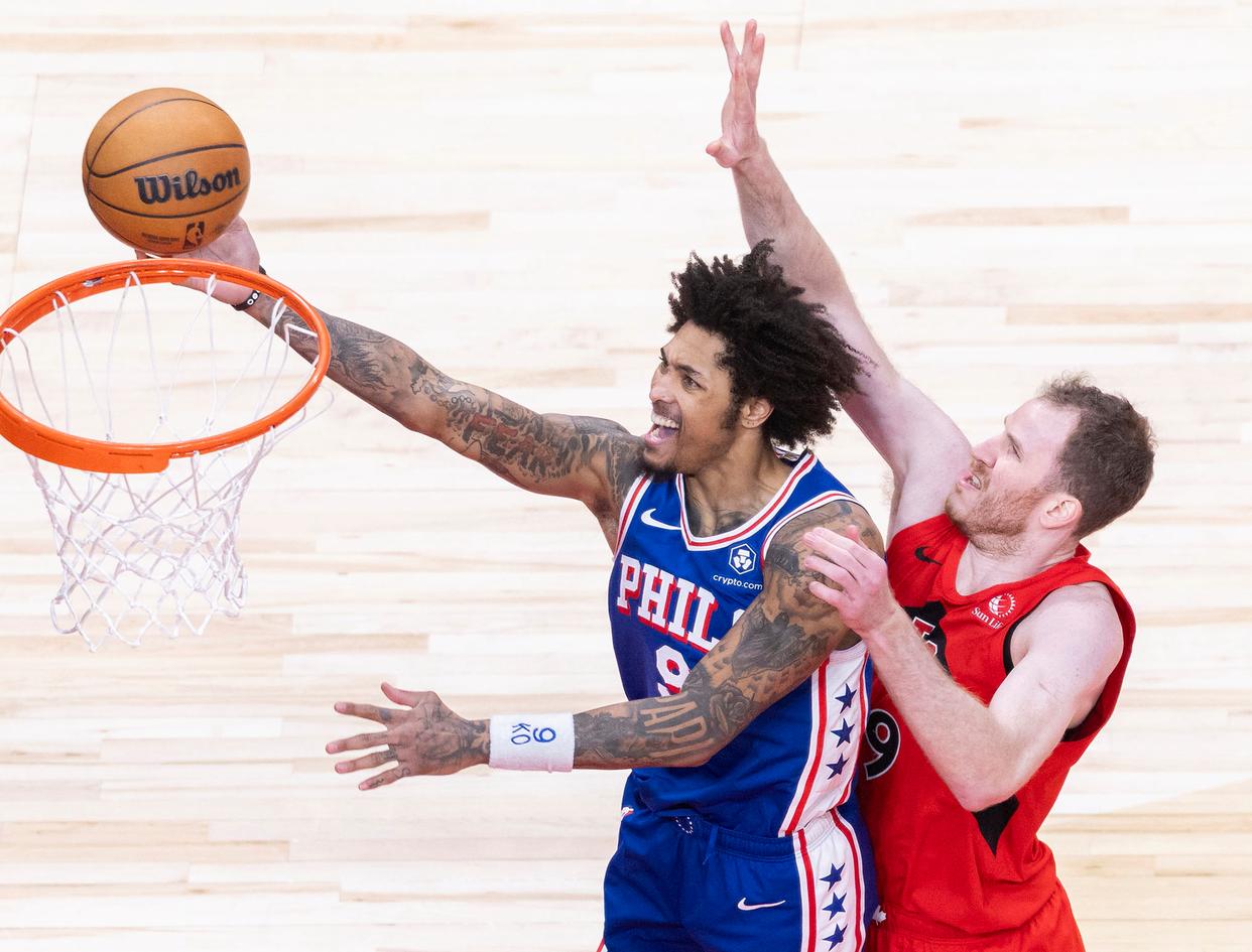 猛龙队外线高效，苦战晋级季后赛