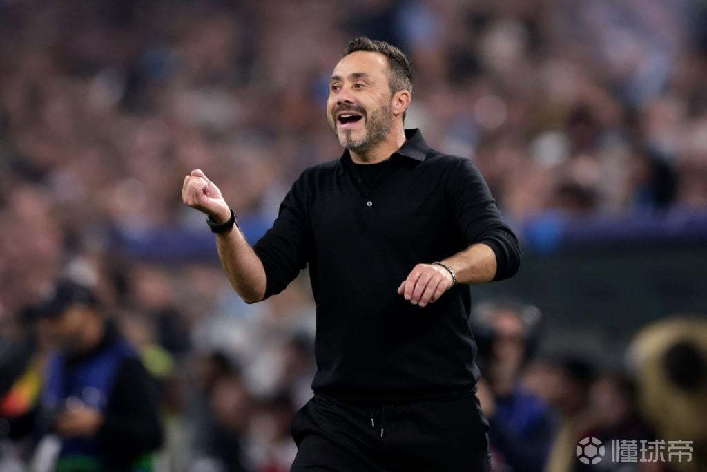 爱游戏亚洲官网-主教练临危授命，成功调整战术取得胜利的简单介绍