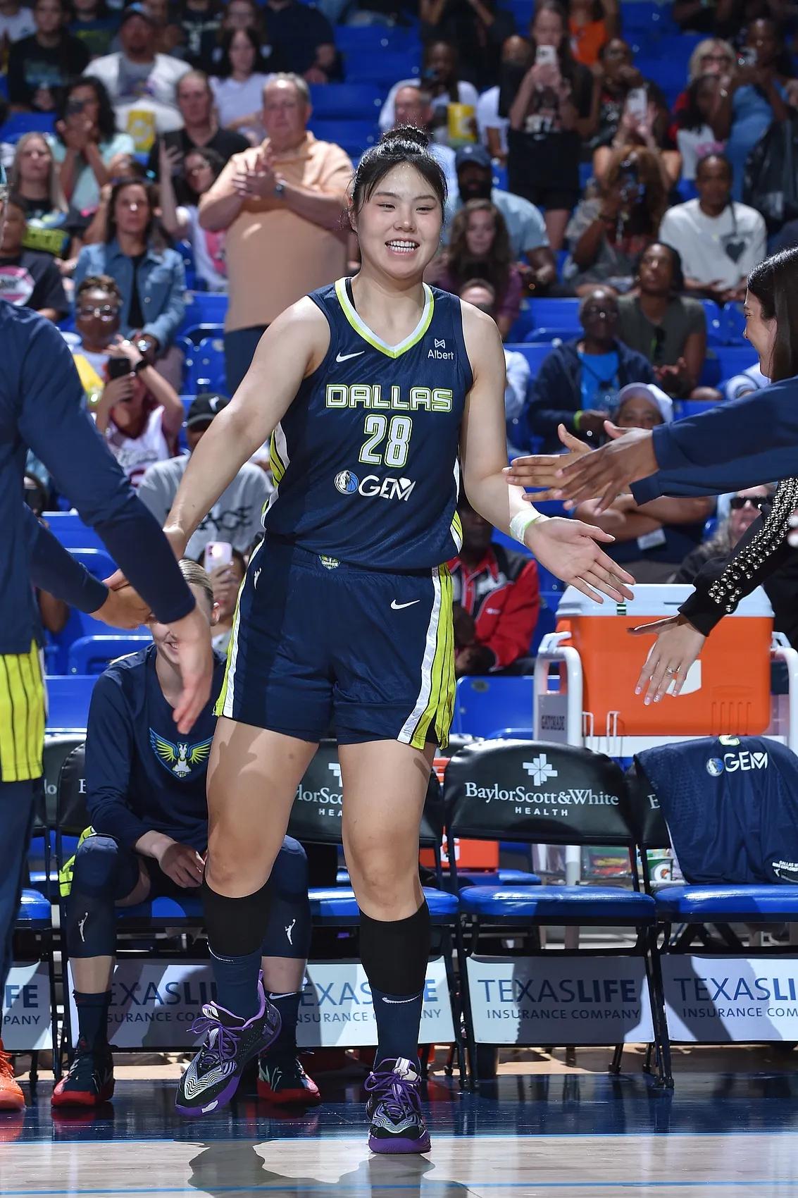 爱游戏体育官网-女篮球员连续获得MVP荣誉